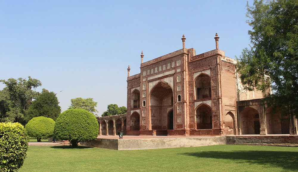 Akbari Sarai