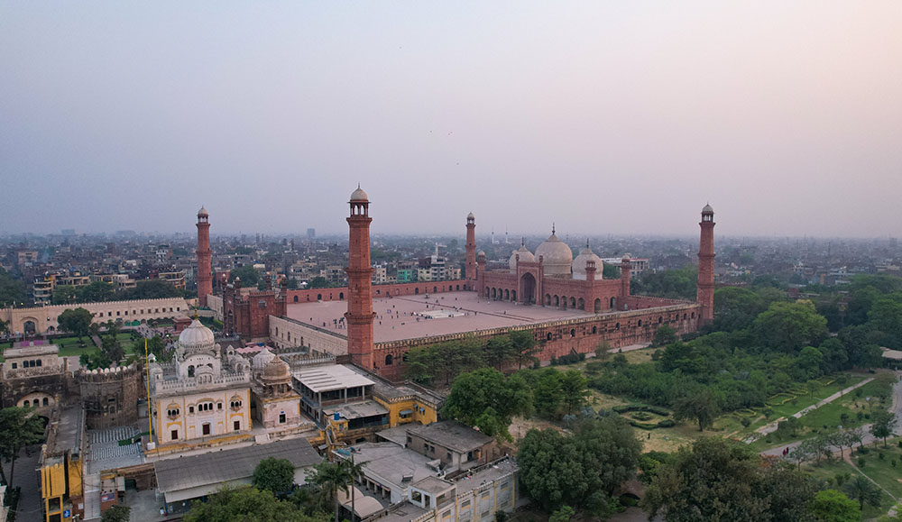 Lahore - Multan | Journey to the City of Saints