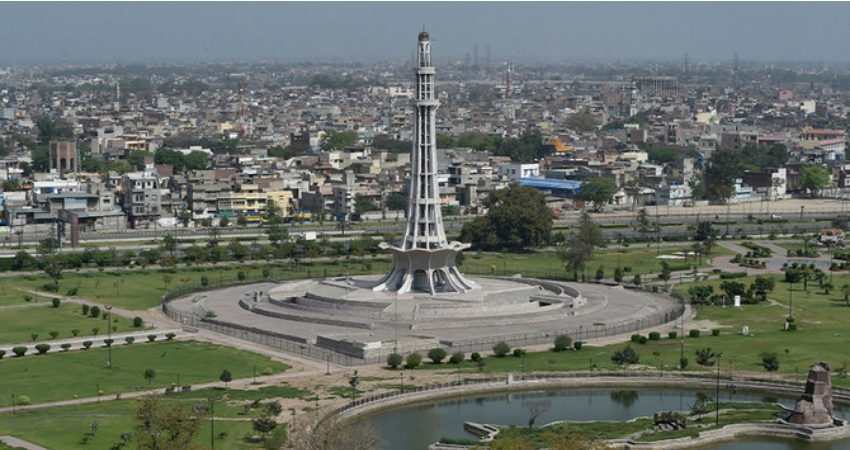 4.	Minar-e-Pakistan